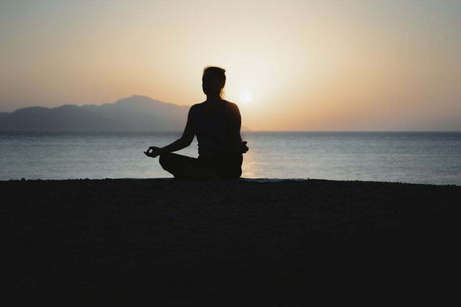 meditating by the sea aids chronic stress